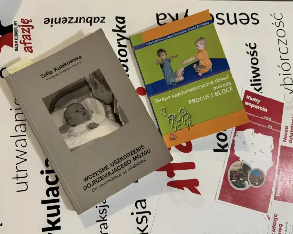 Książki o afazji: "Wczesne uszkodzenie dojrzewającego mózgu" i "Terapia psychomotoryczna dzieci".