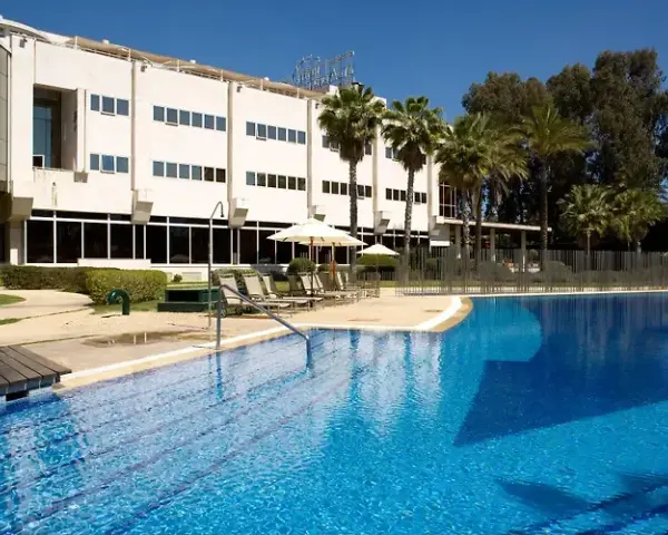 Silken Al-Andalus Palace: ¿El hotel de Sevilla con piscina ideal?