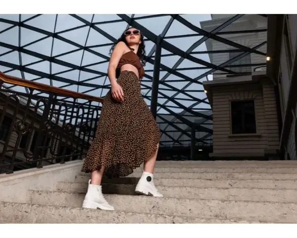 Jakie buty do spódnicy maxi – idealne połączenia na każdą okazję
