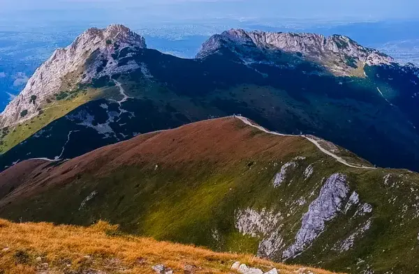 Czerwone Wierchy – czy to trudny szlak dla początkujących turystów?