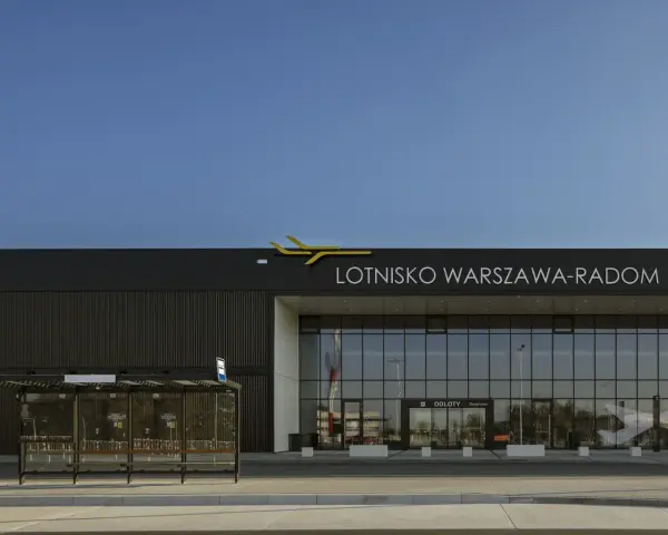 Lotnisko Warszawa-Radom: Czy jest czynne? Sprawdź status i loty