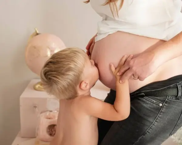 Mylące objawy po 40: Ciąża czy menopauza? Rozwiej wątpliwości!
