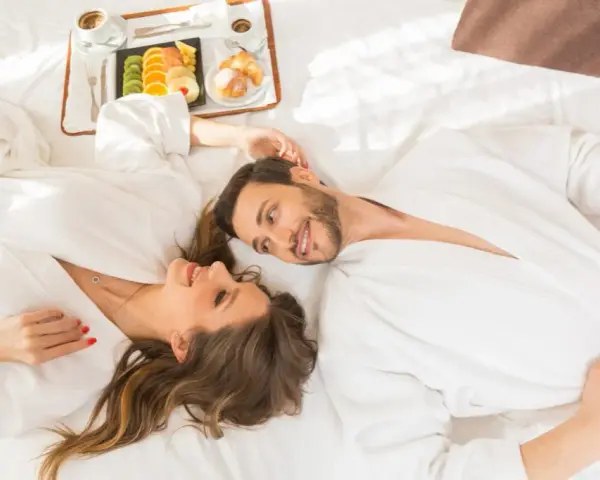 Ile kosztuje nocleg w hotelu? Ceny i triki na oszczędzanie
