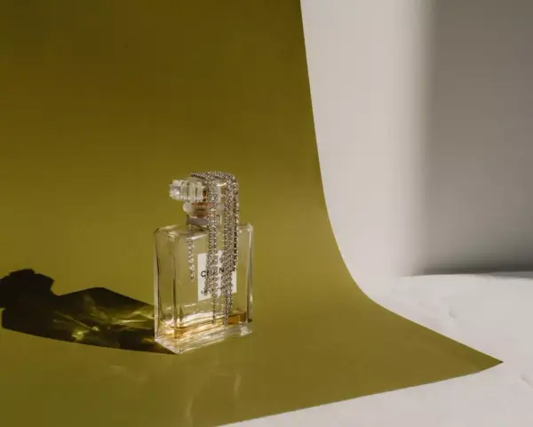Ile kosztują perfumy Dody D'eau? Pełna cena i gdzie szukać okazji
