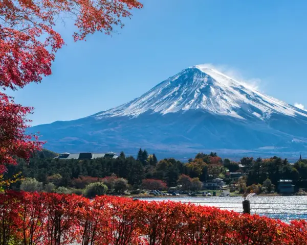 Ile trwa lot do Japonii z Warszawy? Sprawdź zaskakujące czasy przelotu