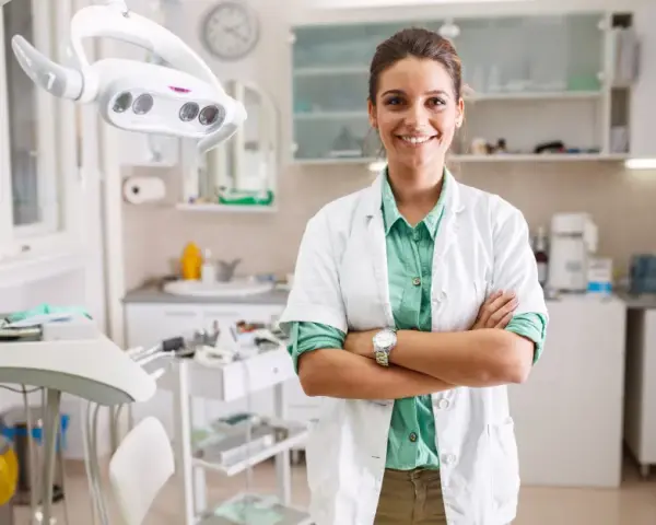Ile zarabia dentysta w Polsce? Od 10 000 do 40 000 PLN!