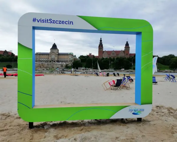 Szczecin: Z czego słynie? Poznaj pływający ogród i jego sekrety!