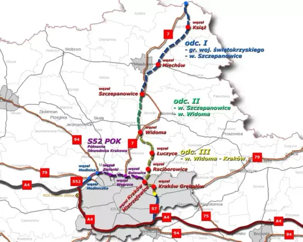Mapa przedstawia przebieg drogi ekspresowej S7 i S52, z zaznaczonymi odcinkami, węzłami i miejscowościami.