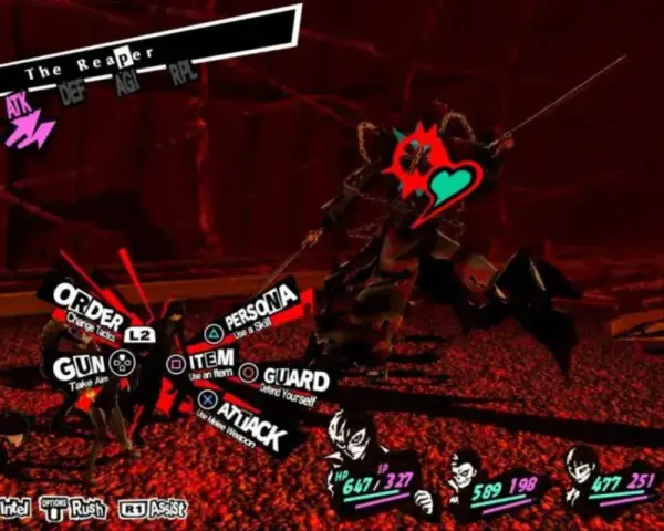 El segador de Persona 5 Royal se enfrenta a los Phantom Thieves. El combate es intenso, con opciones de ataque, persona, objeto, orden y defensa.