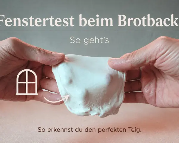 Hände dehnen einen hellen Teig, um den Fenstertest beim Brotbacken durchzuführen. So erkennst du den perfekten Teig.