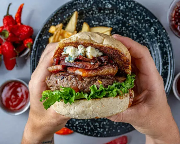 Domowe burgery jak z restauracji? Opanuj sztukę od A do Z!