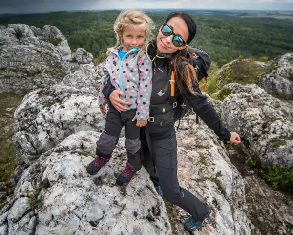 Jak się ubrać w góry, by uniknąć zimna i dyskomfortu podczas wędrówki