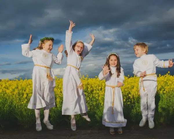 Ile kosztuje fotograf na komunię? Uniknij błędów! Cennik 2026