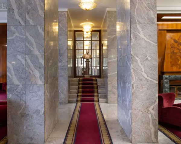 Hotel Mediterraneo Roma: Lusso Art Déco e Viste Mozzafiato