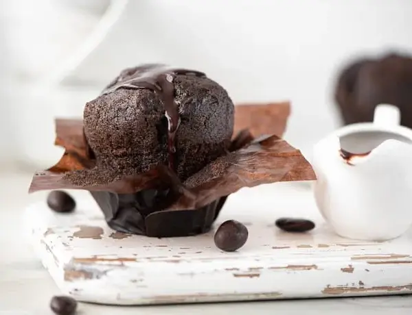 Jak udekorować muffinki czekoladowe - 10 kreatywnych pomysłów na imprezy