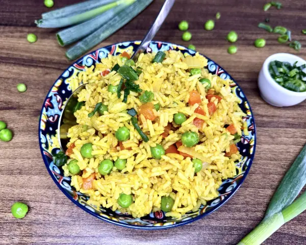 Ryż z curry: idealnie sypki i aromatyczny. Unikaj tych błędów!