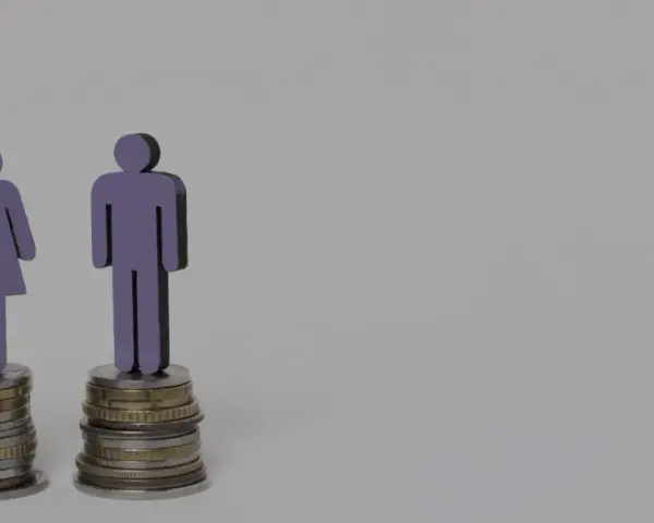 Silhouettes d'homme et de femme sur des piles de pièces. Le message est clair : travail égal, salaire égal.