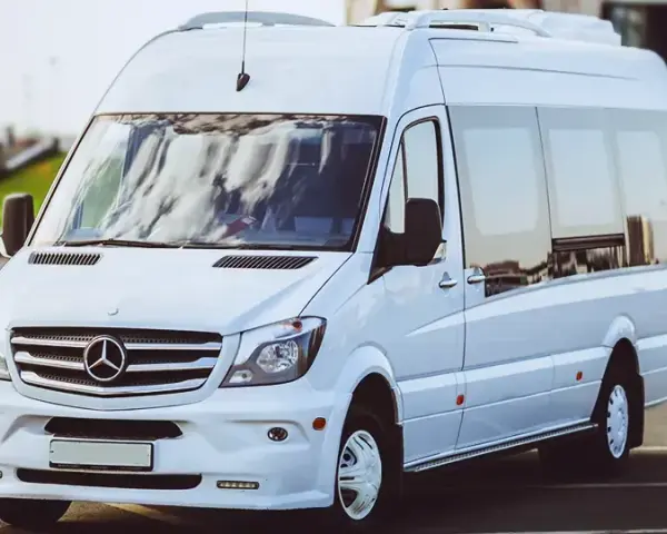 Ile kosztuje bus na wesele? Sprawdź, co wpływa na cenę wynajmu