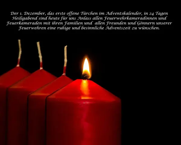 Vier rote Kerzen, eine brennend, symbolisieren den christlichen gesegneten 1. Advent.