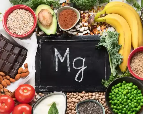Magnesiumreiche Lebensmittel wie Mandeln, Schokolade und Bananen sind wichtig. Die Frage welches Magnesium in der Schwangerschaft am besten ist, wird durch diese Auswahl beantwortet.