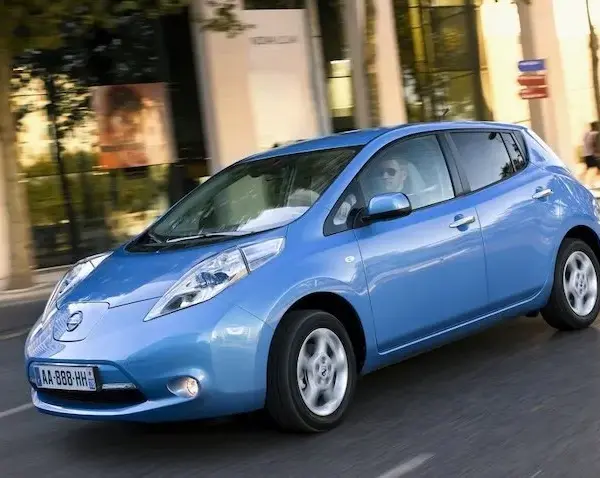 Nissan Leaf czy warto? Odkryj wady i zalety zakupu używanego auta