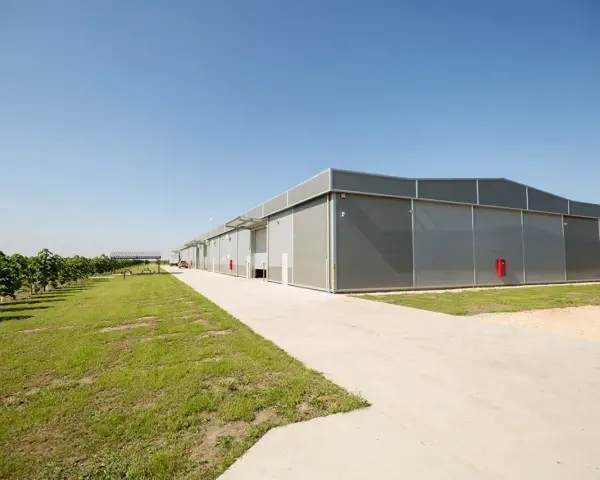 Budowa budynku gospodarczego 300m2 na zgłoszenie – nowe przepisy i wymagania