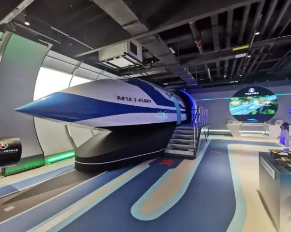 Model futurystycznego pociągu T-FLIGHT, który może być przyszłością podróży, w tym pociąg do Chin.