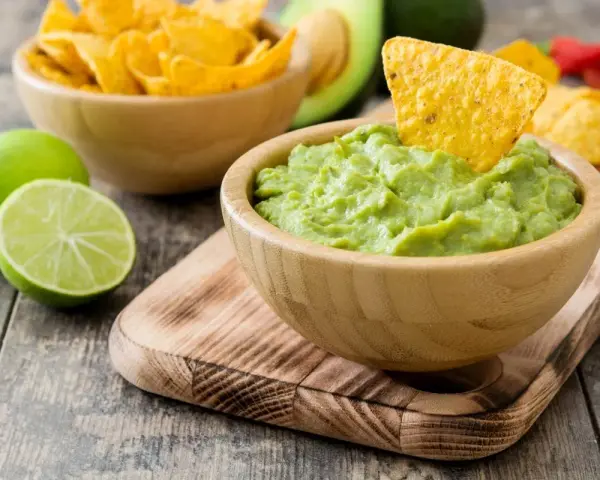 Guacamole: Przepisy, pomysły i triki na świeżość! Koniec z ciemnieniem!