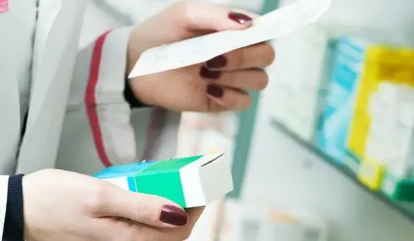 Jak wykupić leki na e-receptę i uniknąć problemów w aptece