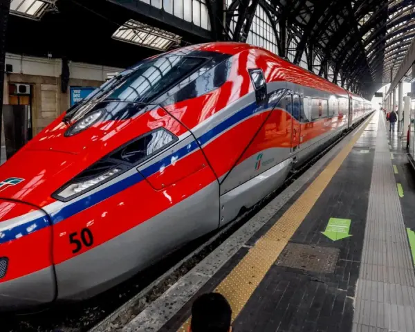 Spedire bagagli con Trenitalia? Le alternative per viaggiare leggero.