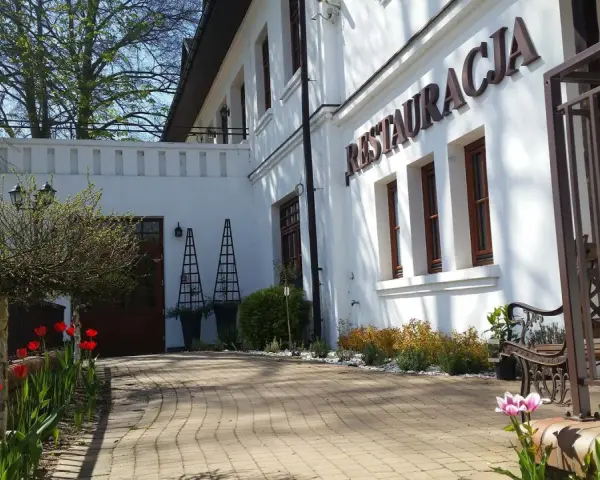 Dworek Biały Domek: Perła Smardzewic Wypoczynek i Wesela nad Zalewem