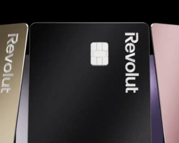 Karty Revolut w różnych kolorach. Poleć znajomym i zgarnij revolut 150 zł za polecenie!