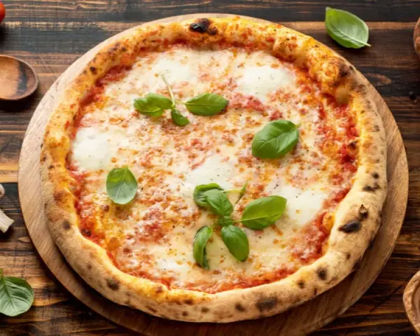 Co na pizzę wegetariańską? Odkryj niebanalne składniki i pomysły