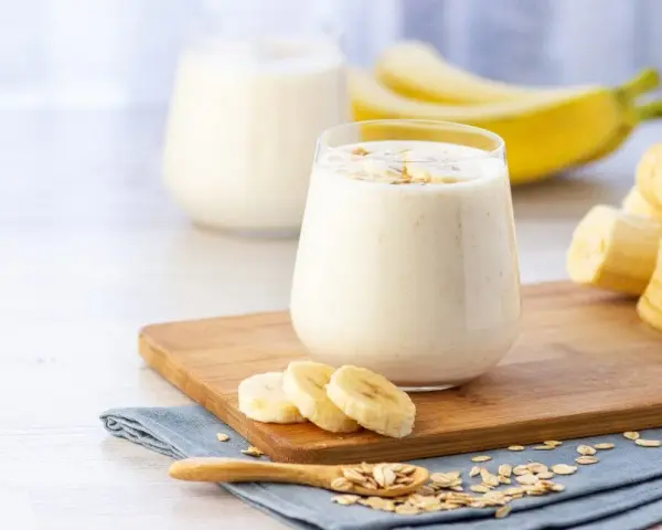 Zdrowy koktajl bananowy fit przepis na pyszne i odżywcze smoothie