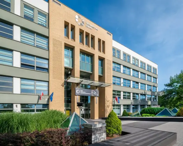 Uniwersytet SWPS - Historia, kierunki studiów i życie studenckie