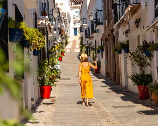 Viajar solo por España: Descubre tu aventura, seguro y libre