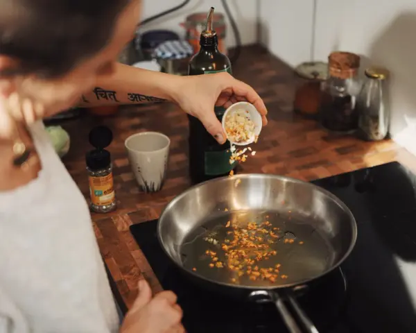 Jak podgrzewać catering dietetyczny? Smak i bezpieczeństwo!