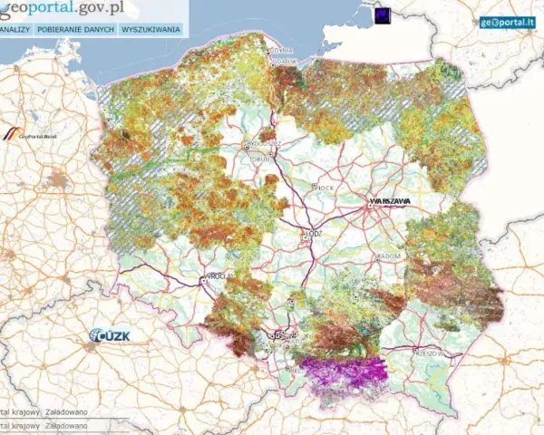 Mapa Polski z kolorowymi obszarami pokazującymi klasy ziemi. Dowiedz się, jak sprawdzić klasę ziemi na geoportalu.