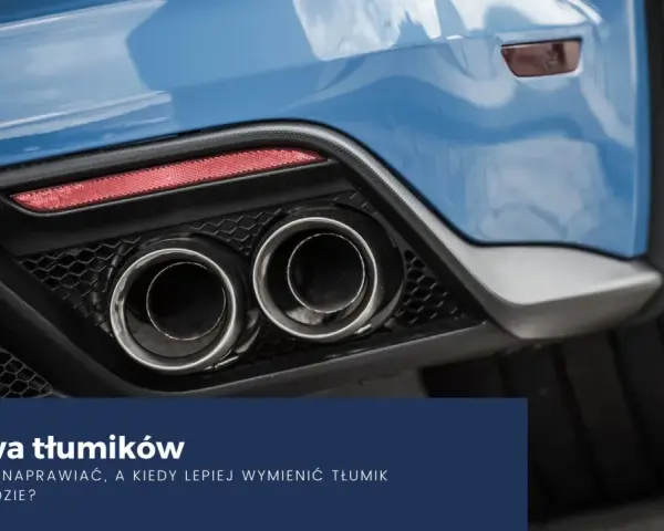 Dwa chromowane końcówki tłumika w niebieskim samochodzie. Dowiedz się, kiedy naprawa tłumika jest opłacalna.