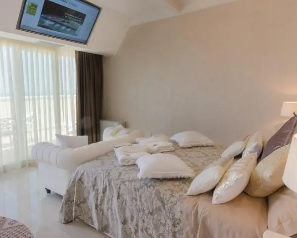 Hotel Cervia: Trova l'Offerta Perfetta | Guida Completa