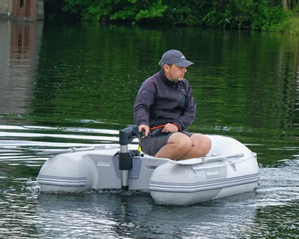 Der beste Motor für Schlauchboot: Vorteile und Modelle im Vergleich