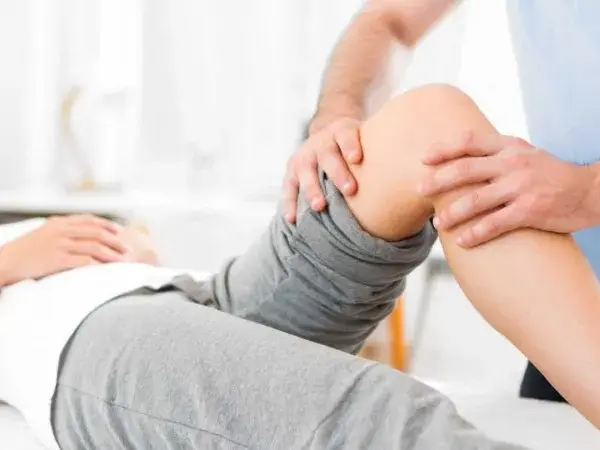 Fizjoterapeuta: Kim jest, jak sprawdzić i kiedy pomoże?