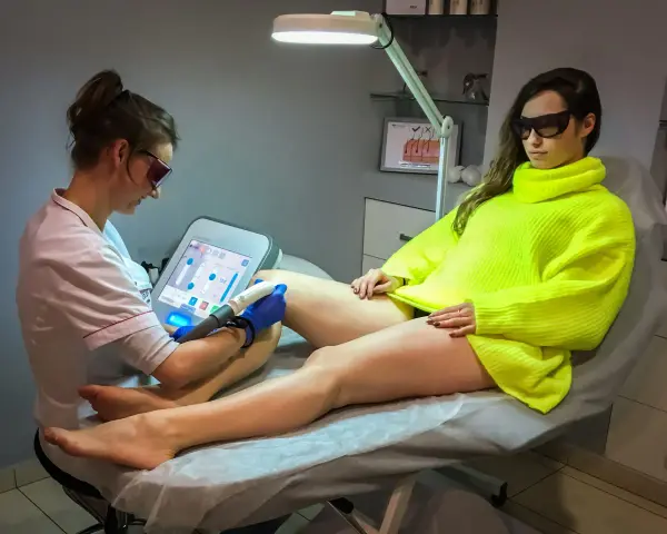 Depilacja laserowa: czy boli? Prawda o odczuciach i komfort zabiegu