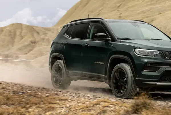 Ile kosztuje Jeep Compass? Sprawdź ceny i dostępne opcje w Polsce