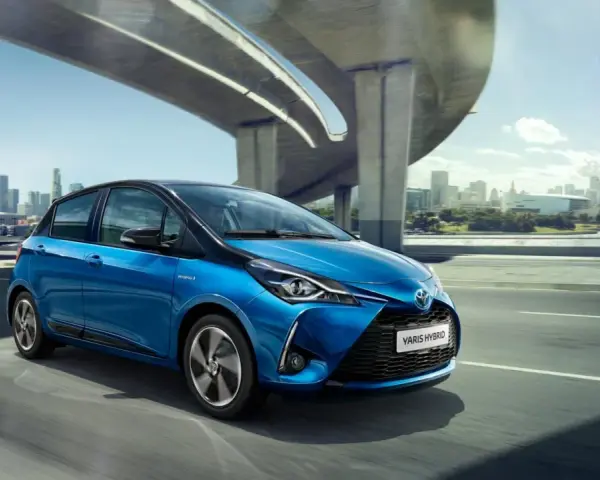 Ile pali Toyota Yaris Hybrid? Zaskakujące dane o spalaniu w mieście