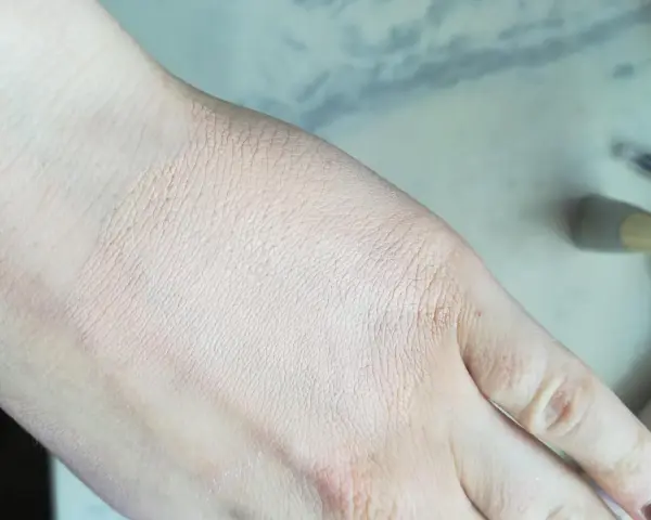 Bourjois 123 Perfect CC Eye Cream: Jak osiągnąć idealny efekt?