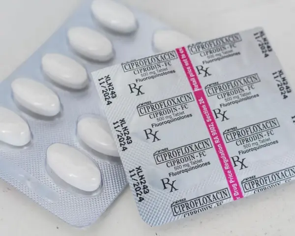 Cipronex: Antybiotyk jak bezpiecznie stosować i czego unikać?