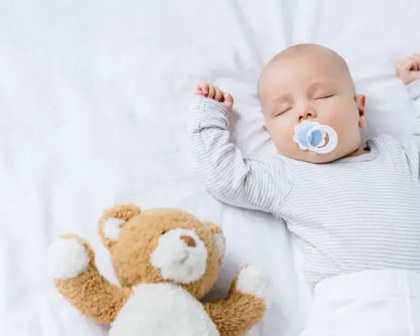 Materac dla niemowlaka: Ranking 2026 i 3 kroki do bezpiecznego snu