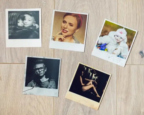 Gdzie wywołać zdjęcia jak z Instaxa? Odkryj najlepsze opcje!