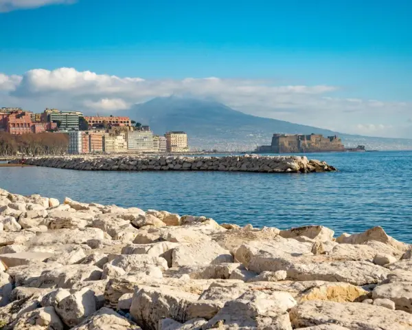 Napoli: le attrazioni imperdibili e i segreti per il tuo viaggio